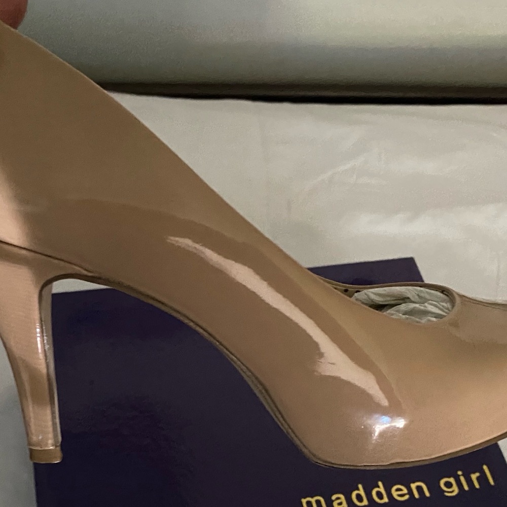 Madden Girl Nude Patent Pump